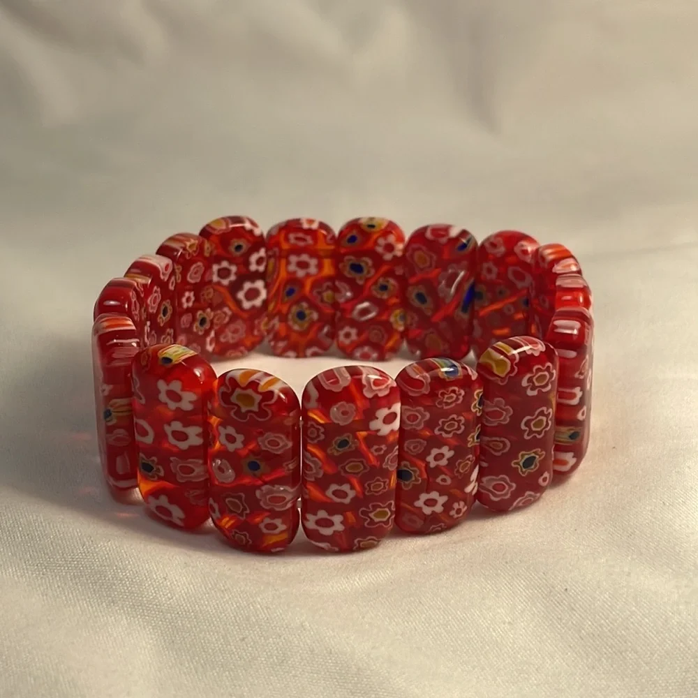 Vintage MCM Oval Red Millefiori Venetian Glass Cabochon Bead Stretch Bracelet - Picture 3 of 6